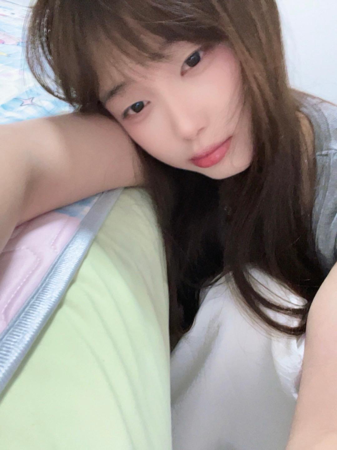 已模糊的镜头拉不回那从前。