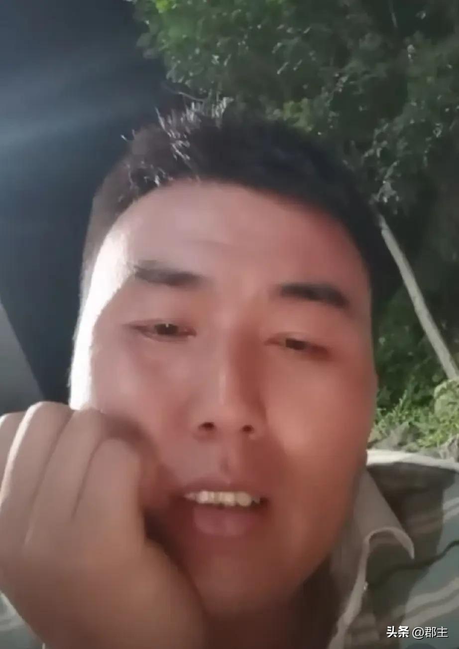 程梦圆事件最新进展，她的大哥开直播，向网友表示，登录到了妹妹的微信，可以查到妹妹