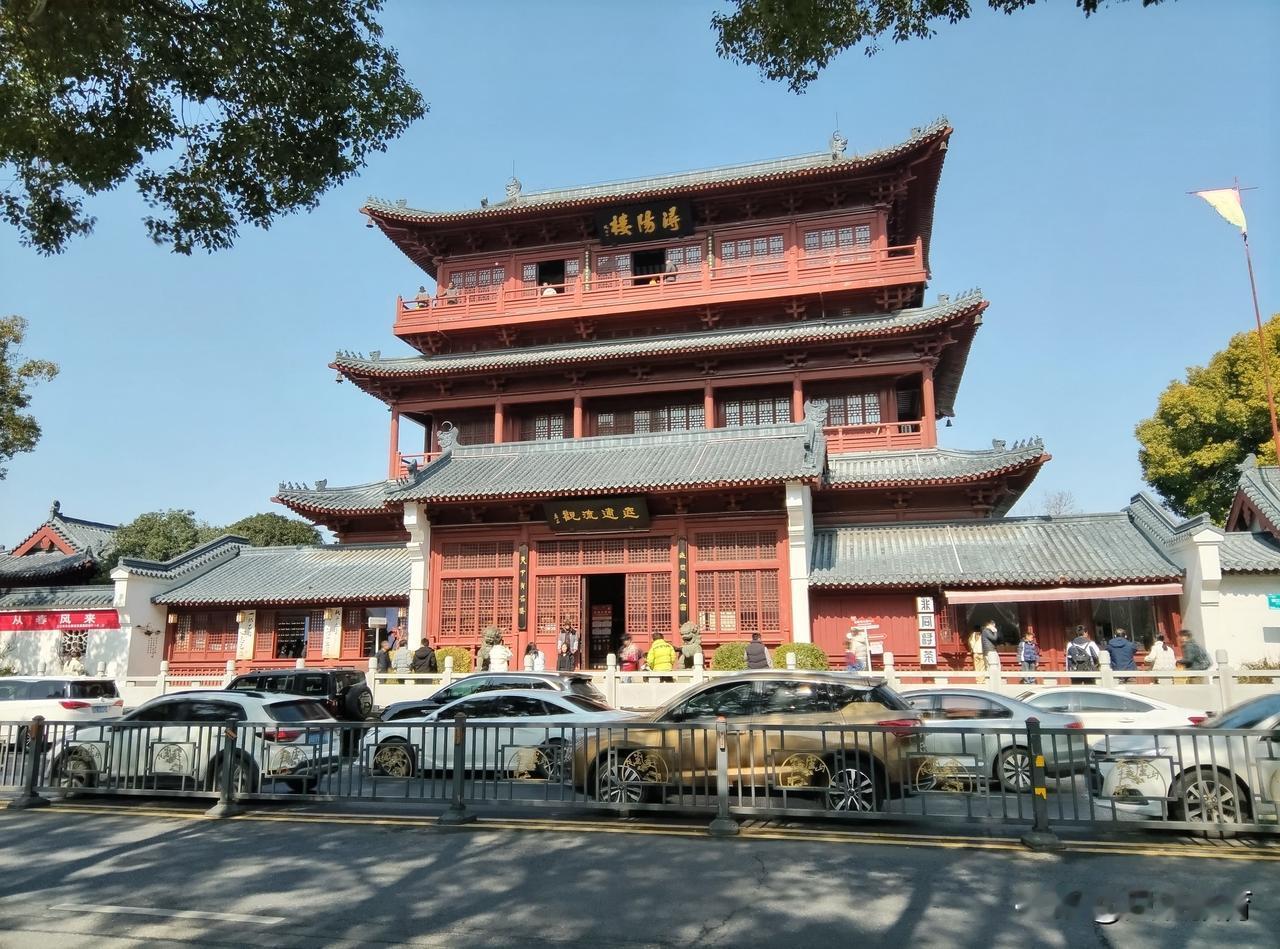 过年回了趟老家，发现好些年轻人正在闹离婚，理由几乎如出一辙。
       说白