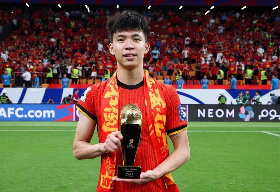 正式退出！王钰栋新决定，中国足协批准。

王钰栋确实“退”了，但退的是9月到10