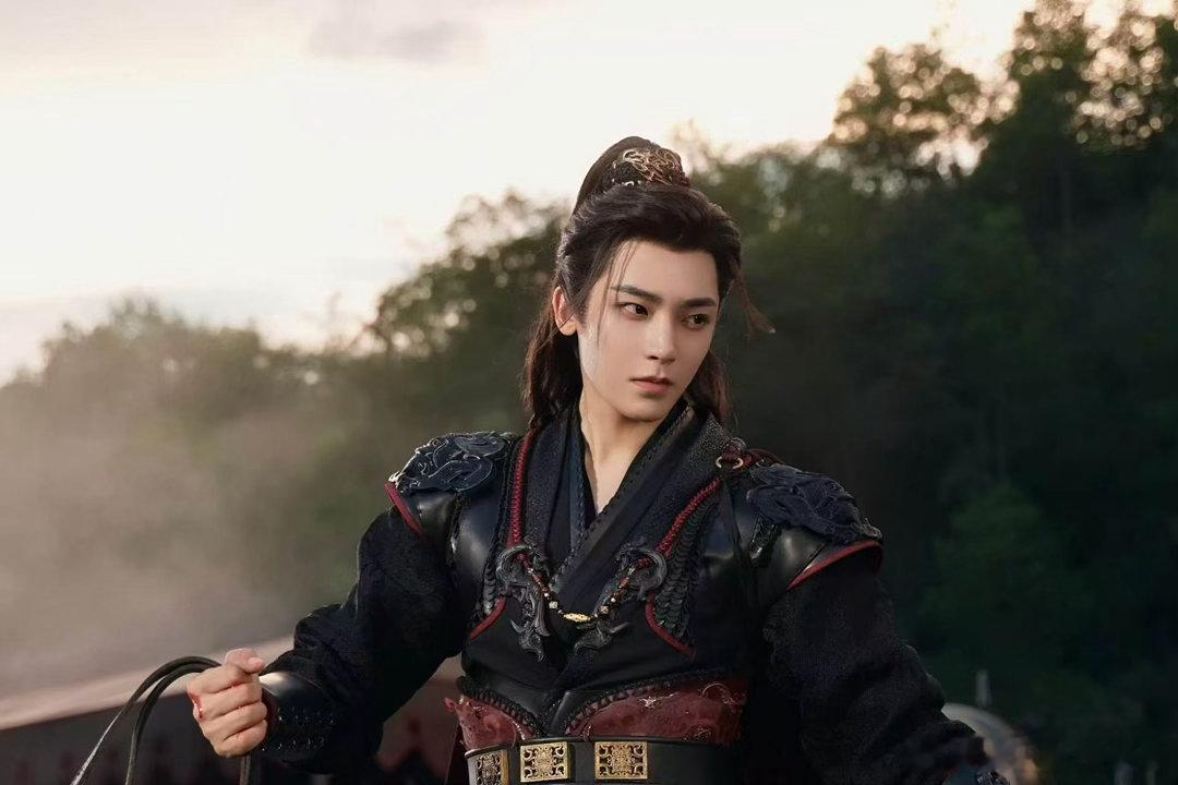 侯明昊生理性演技没有套路化的哭戏表演，侯明昊的生理性演技全是共情角色之后的本能反