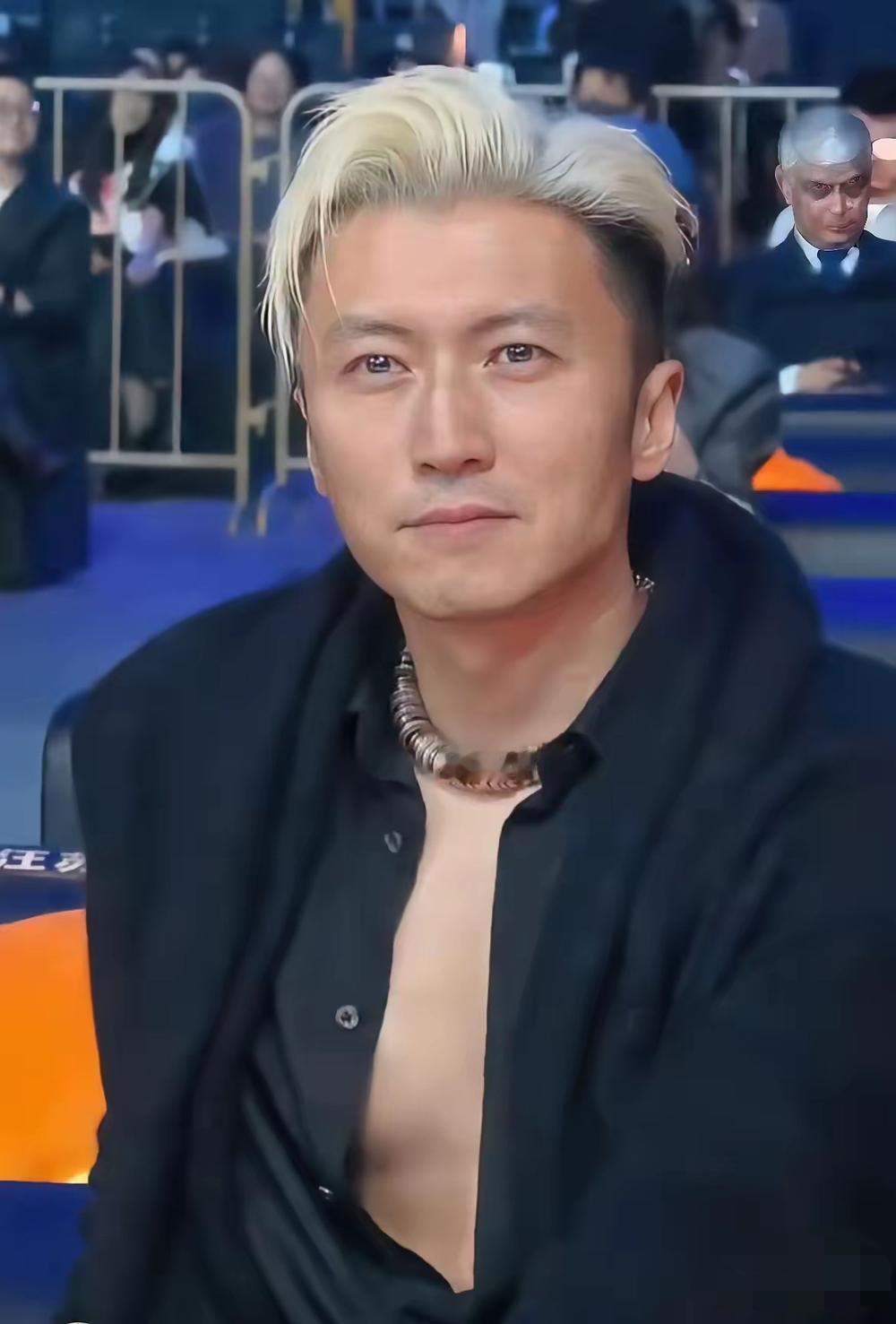 我能接受谢霆锋45岁，也能接受他有孩子，可微博之夜上他的状态，真让我“破防”了！