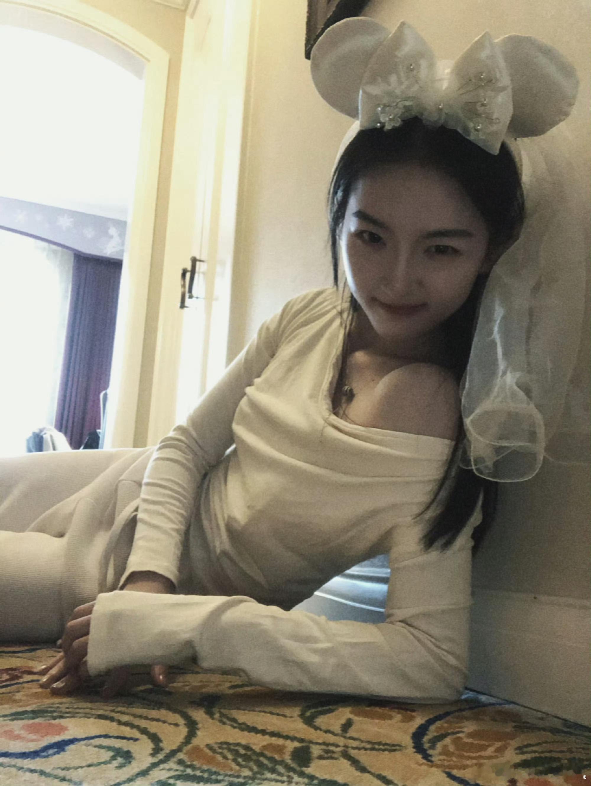 甘瑞琦[超话]   grq甘瑞琦故卿归 grq甘瑞琦浅浅 “愿你像花蕾一样绽放，