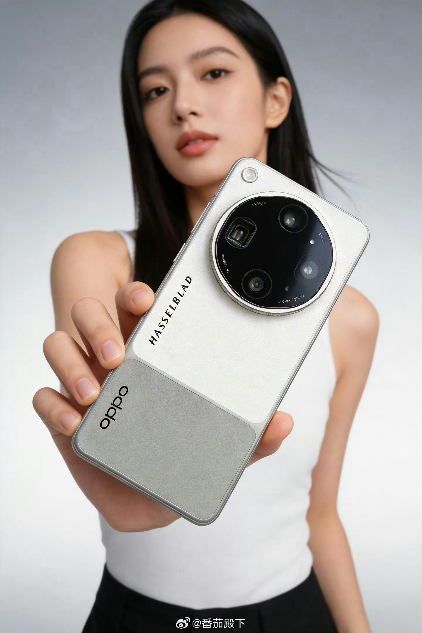 拍照是不是最强的我不知道，但颜值应该是第一的。OPPO Find X9 Ultr