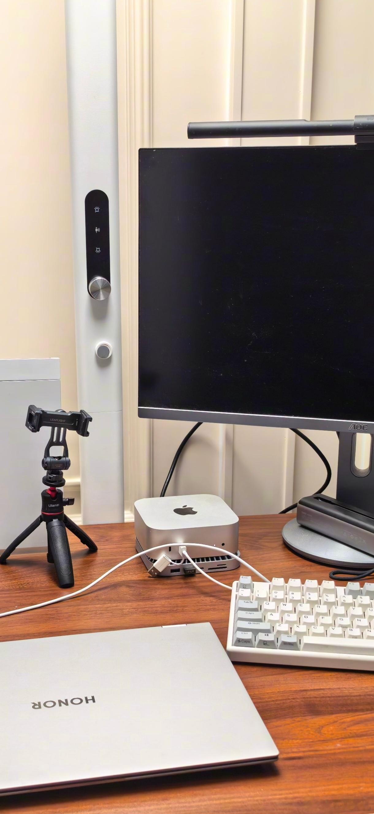 熊师的电脑平台跟我的差不多，只不过反过来了，我不用苹果Mac Mini，但笔记本