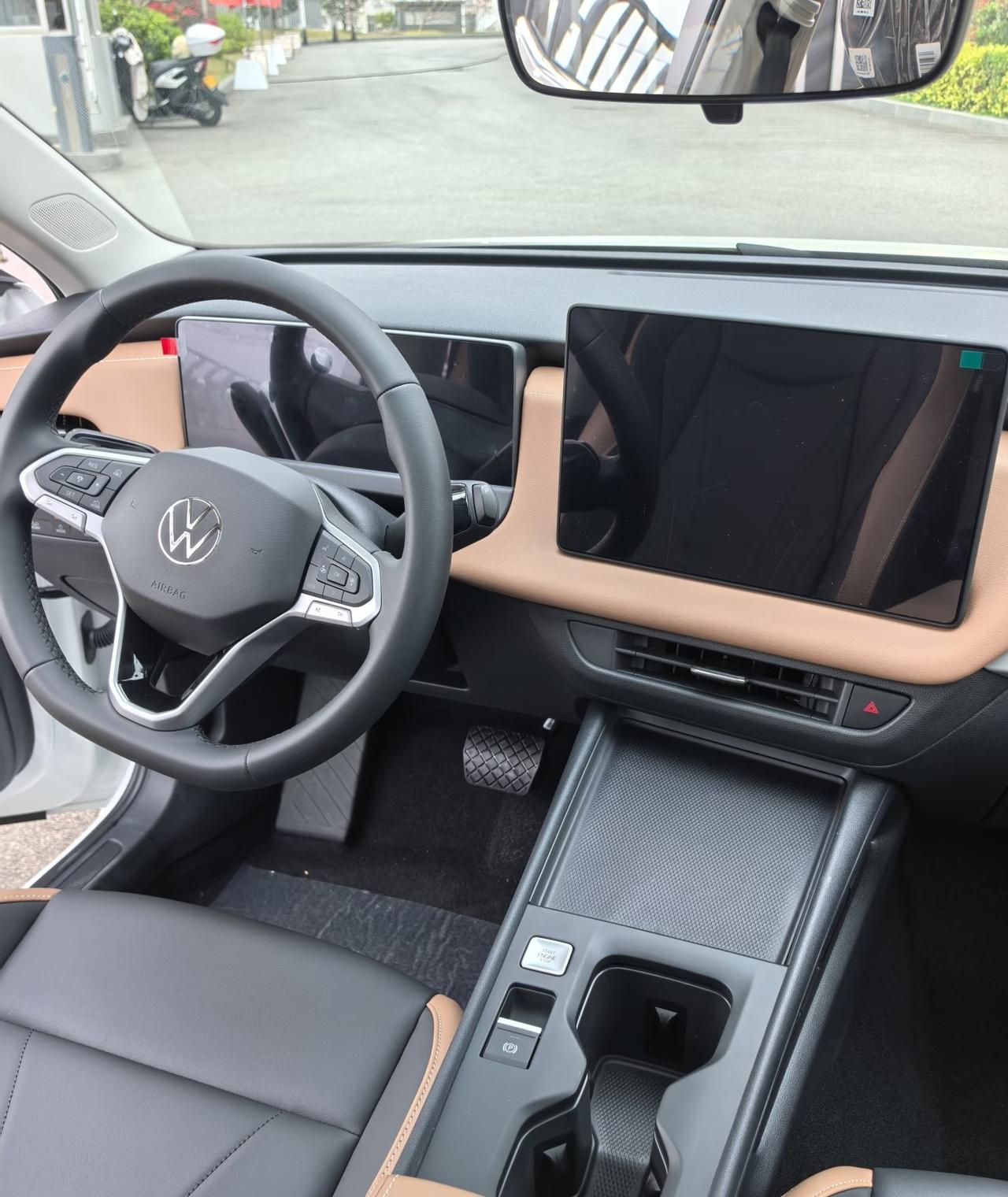 7.98万。

这是速腾。不是速腾L，就是速腾。

我第一反应是不信。去查了一下