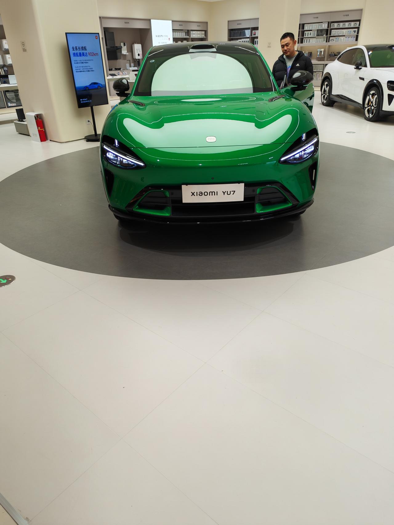 集卡领红包小米YU7这颜色买的人很多