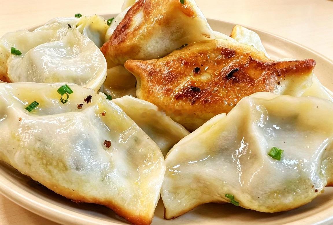 生活应该有迹可循˚⋆𖧷₊˚早吖～好好吃饭🥟。岑先生[超话] ​​​