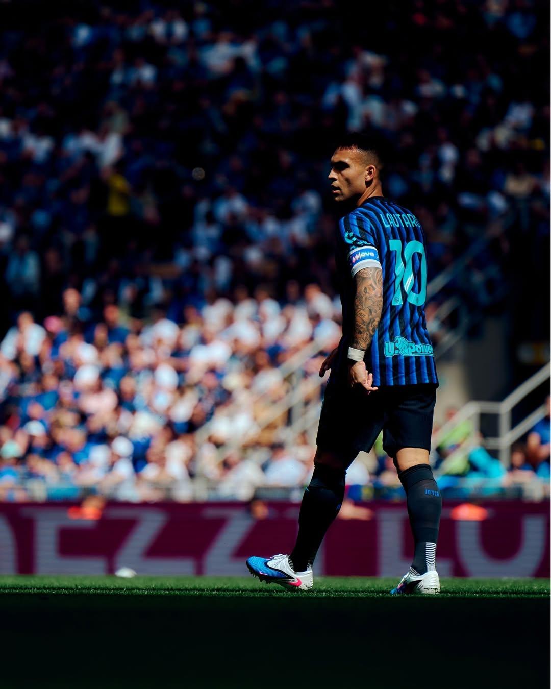 🖤💙©️