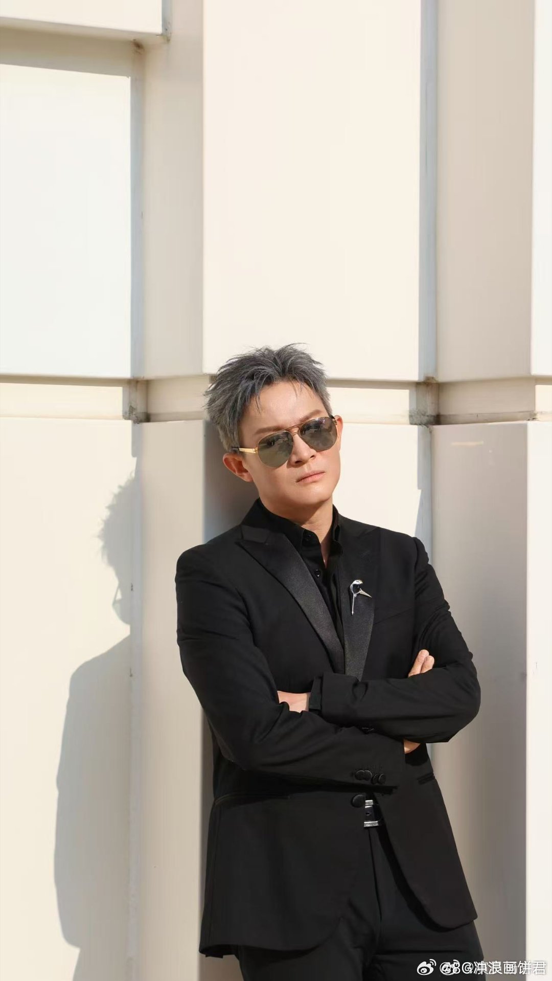 杨志刚自曝三个哥哥是大佬杨志刚回应三个哥哥是大佬大哥医学博士，二哥经商，三哥郭靖