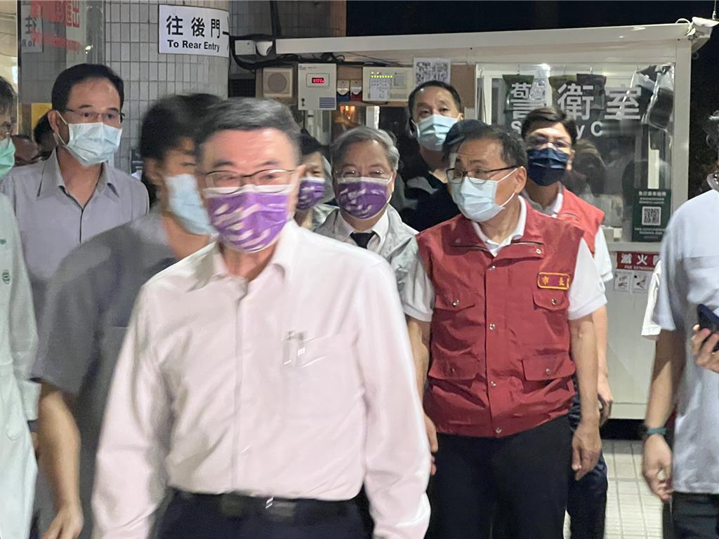 19日）下午，新北市三峡区发生了一起造成重大伤亡的车祸事故。晚间时分，行政院院长
