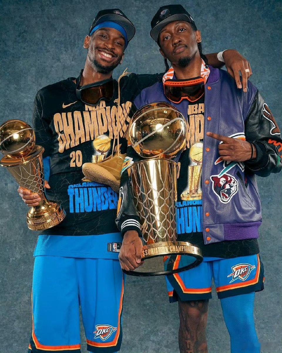 有一项数据雷霆和太阳队截然不同，且站在统计表的两端。雷霆是这个休赛期阵容变动最小