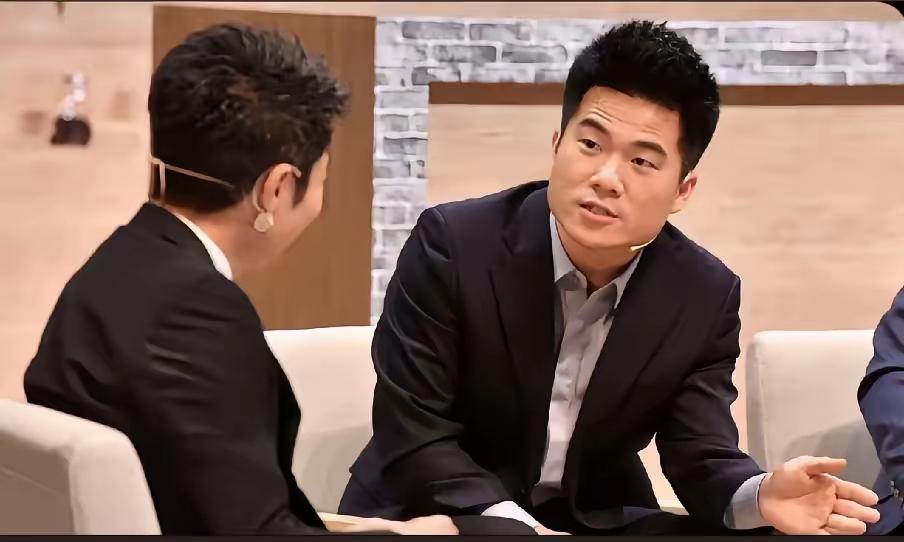 董宇辉那句“一个女孩儿”，藏着成年人最硬的铠甲和最软的软肋！不是什么浪漫情缘，而