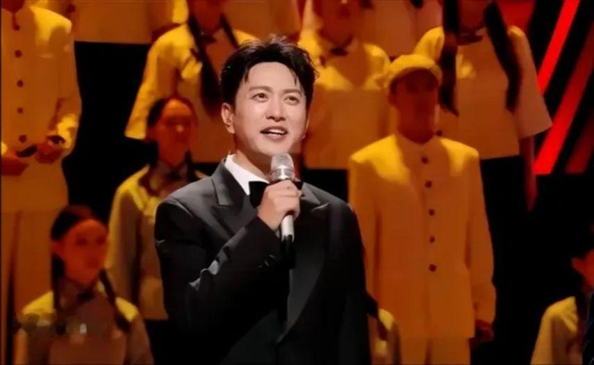 王仁君获第35届飞天奖视帝，来听听他的音乐诗朗诵《沁园春·长沙