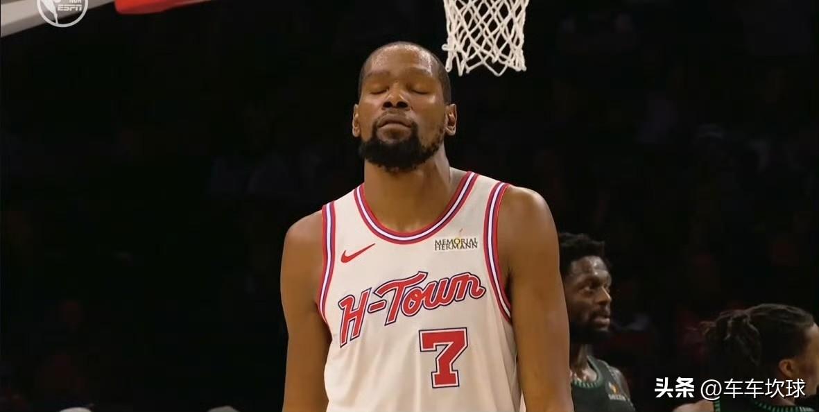 乌度卡：我后悔了，后悔当初没要哈登[流泪]下课倒计时！

本场比赛，火箭在加时赛