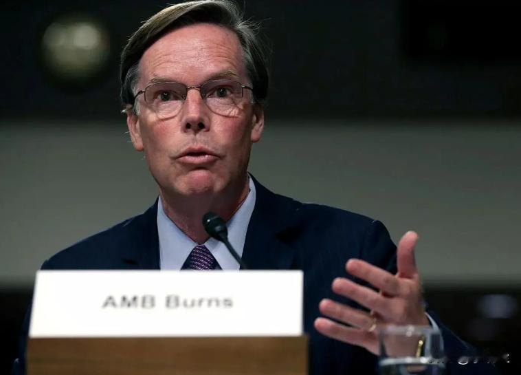 特朗普闯大祸！错看中国、得罪盟友，断送美国20年大计。

不管是交朋友还是谈合作