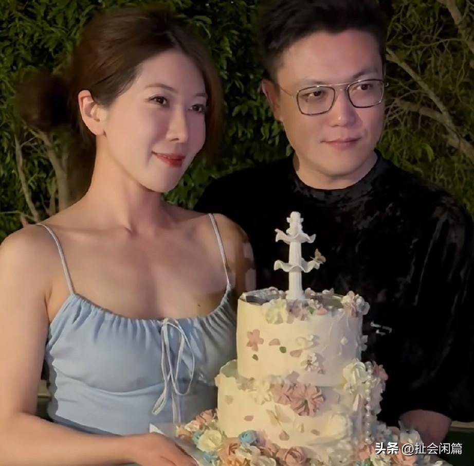 王中军，王中磊兄弟两个人真是讲究人，家里孩子的名字全部都是11划:王夫也，王天也