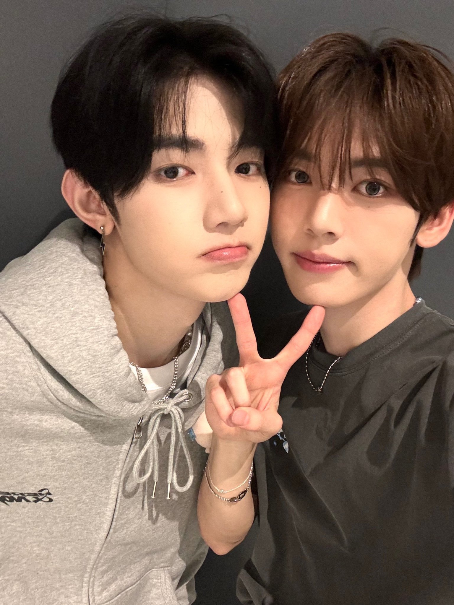 章昊 x 韩维辰将担任本周《人气歌谣》特别MC 