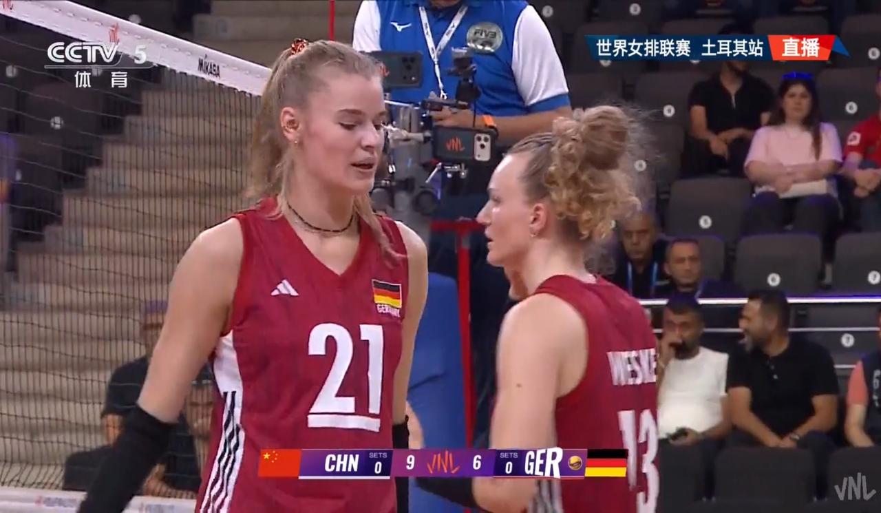 18:25，德国胜第三局，大比分2:1德国领先！
      
        