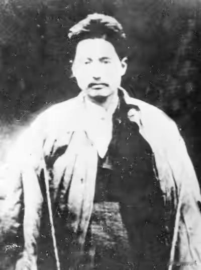 1953年中南海，众人不解：方志敏没杀过日军，为何被毛主席独称民族英雄？
 
1