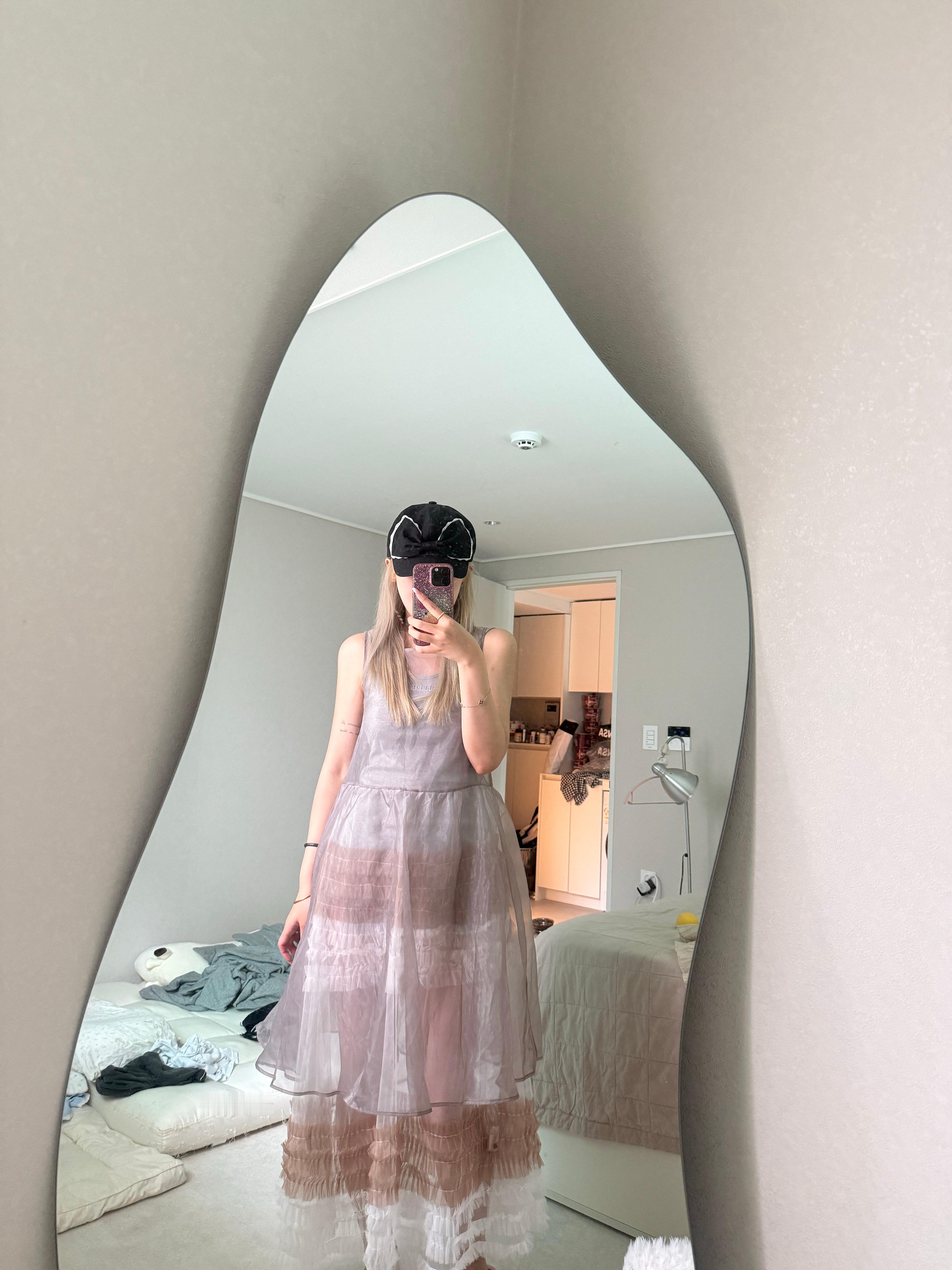 今天和朋友去逛汉南洞！打了眼下juvelook i肿不行了。韩女和中女的穿搭风格