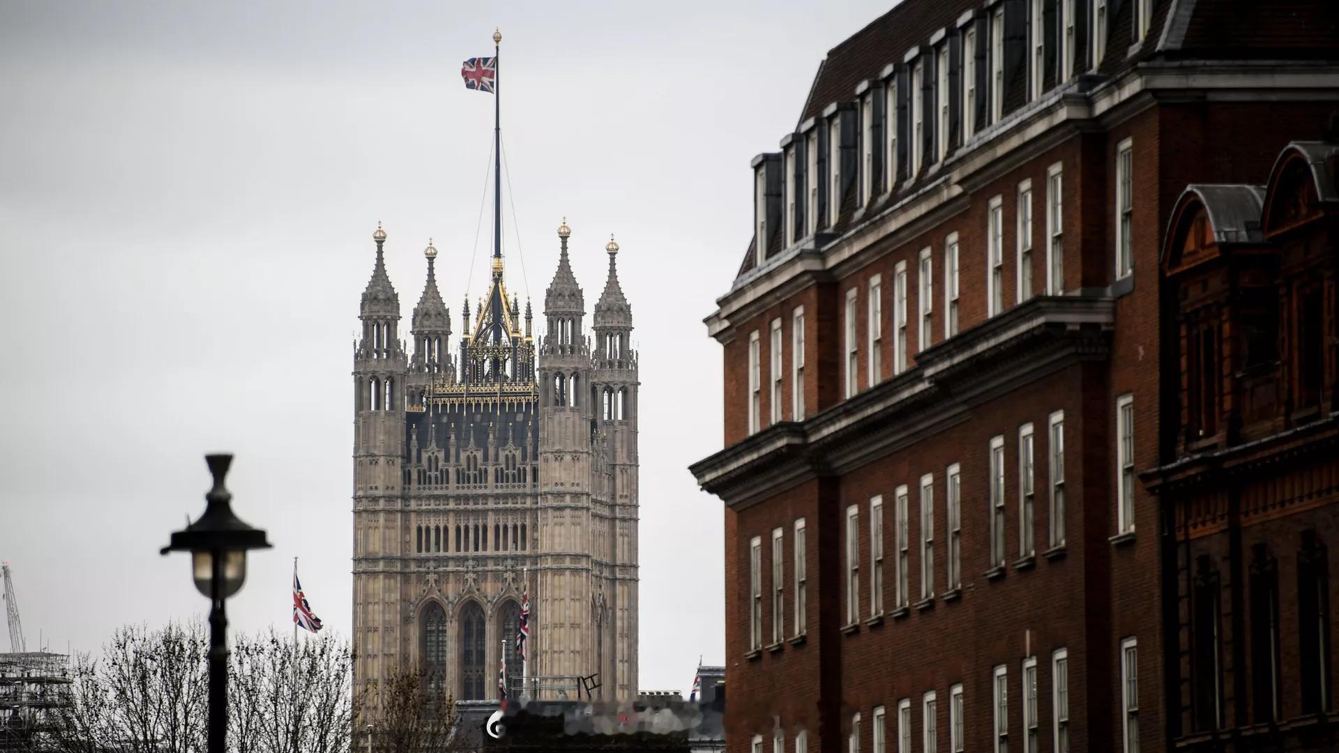 【媒体：英法希望在驻军乌克兰时获得美国的空中支援】 英法考虑向乌克兰派兵  据彭