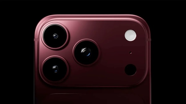 【随着 iPhone 18 Pro 机型进入量产阶段，富士康迎来招聘高峰期】据《