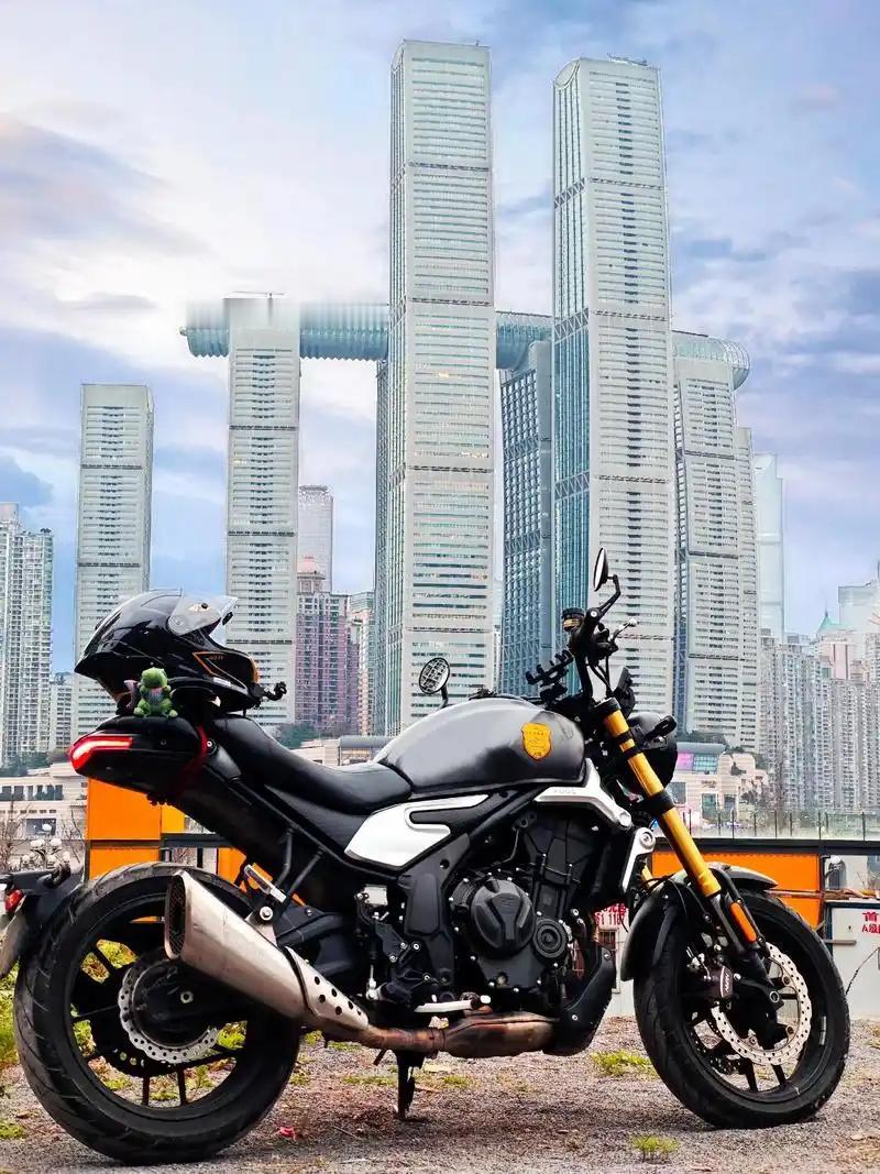 别再甩锅给摩托车！重庆用事实打脸“禁摩令”！
别总吐槽骑摩托的“乱来了”，看看人