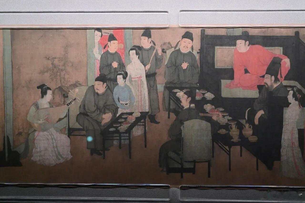 韩熙载夜宴图和文物碰个面博物馆发光计划  故宫博物院国宝级名画《韩熙载夜宴图》（