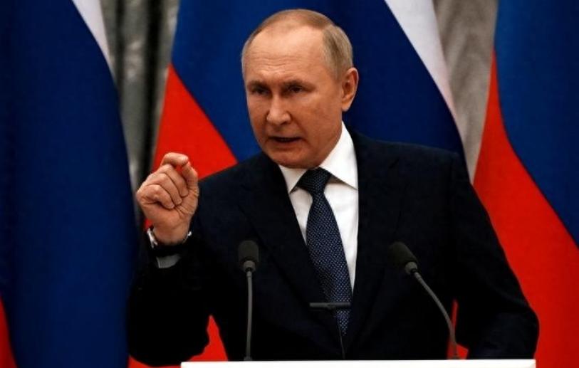 俄罗斯发出警告：战争爆发中国将被围攻，不过对中国最危险的不止战争。要是真打起来，