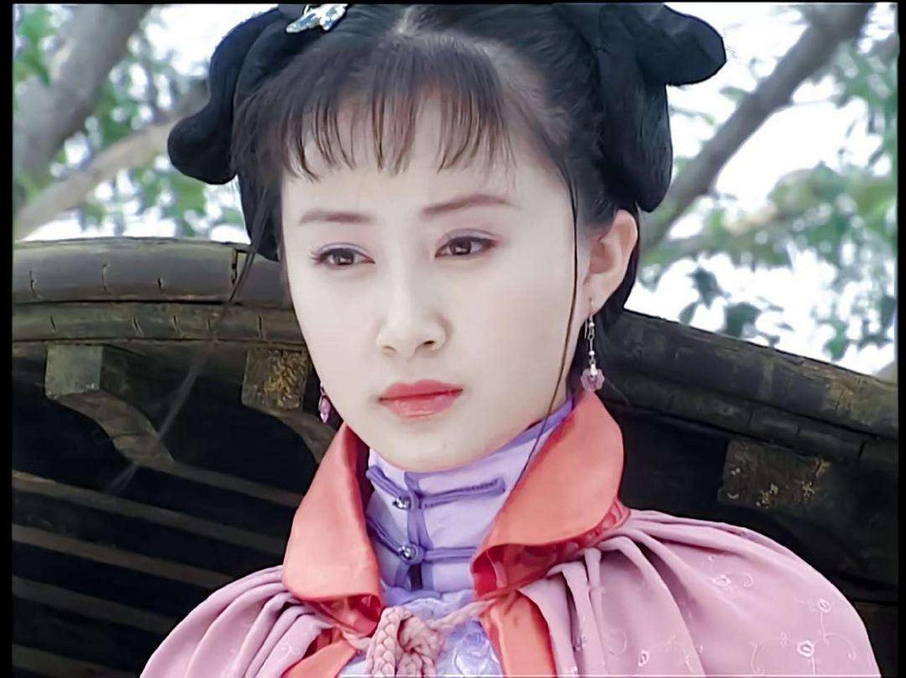 董鄂妃与顺治帝之间的爱情悲剧一向让人叹惋，董鄂妃的身份来历问题，也引发了人们的议