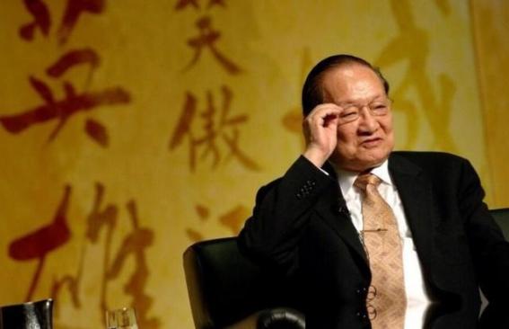 突然发现统一台湾省的建议，王朔的思路太妙了！他曾说，统一台湾不需要打仗，先宣布台