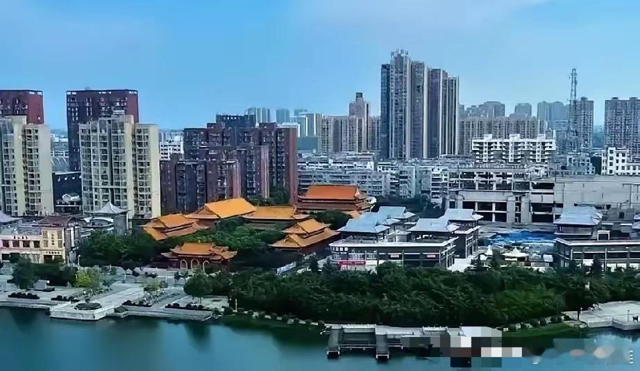 国家终于明白了，发钱最有效，直接发钱，最简单。​国家近几日推出的消费补贴，生育补