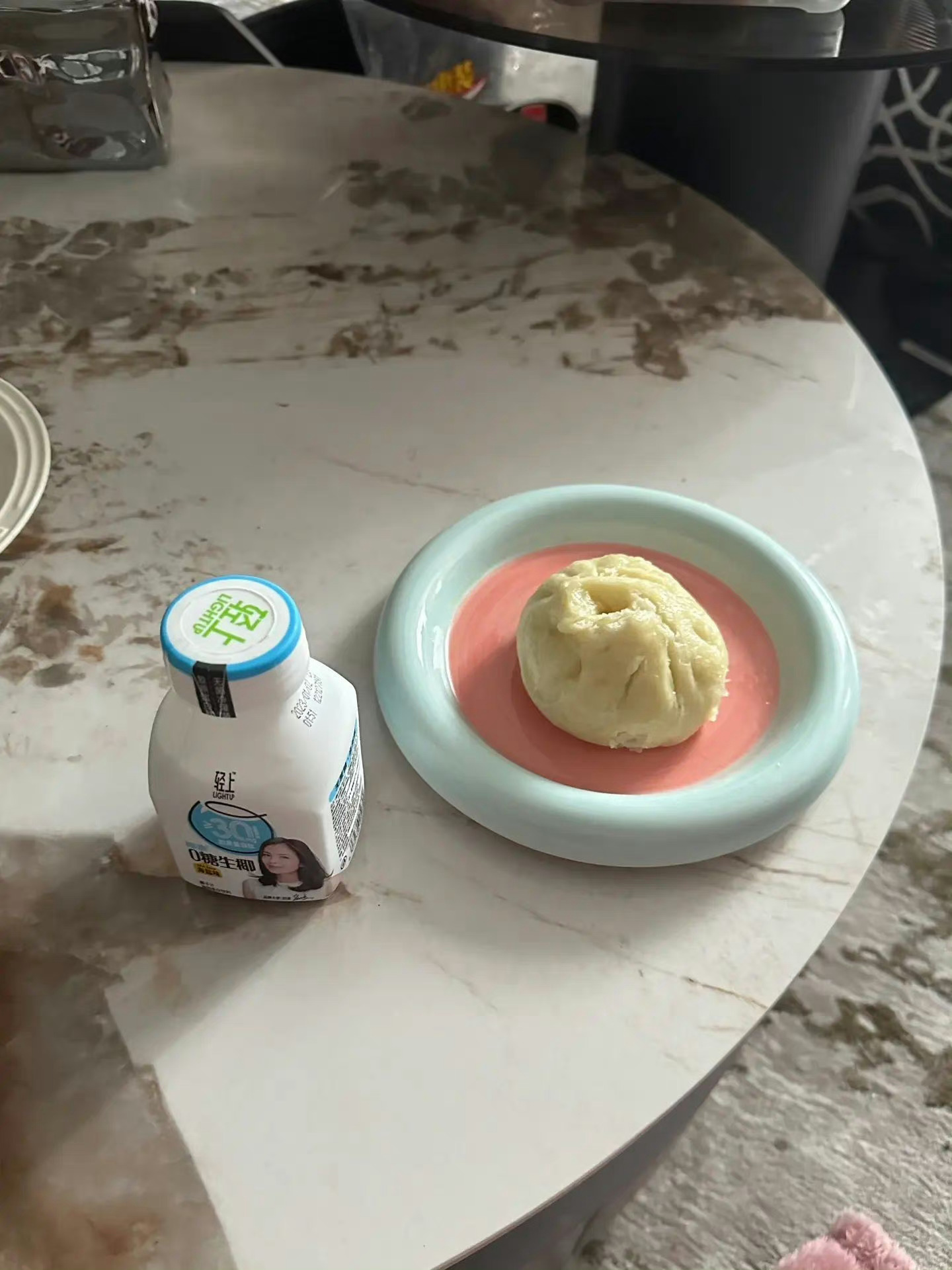 不是我不勇敢了，而是坦诚之后又被丢弃的感受，我不想再承担了。 