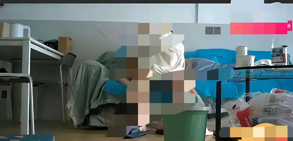 一个堂堂省会医院的院长，一个知名眼科主任，一年轻轻松松百万以上收入，为啥这么寒酸