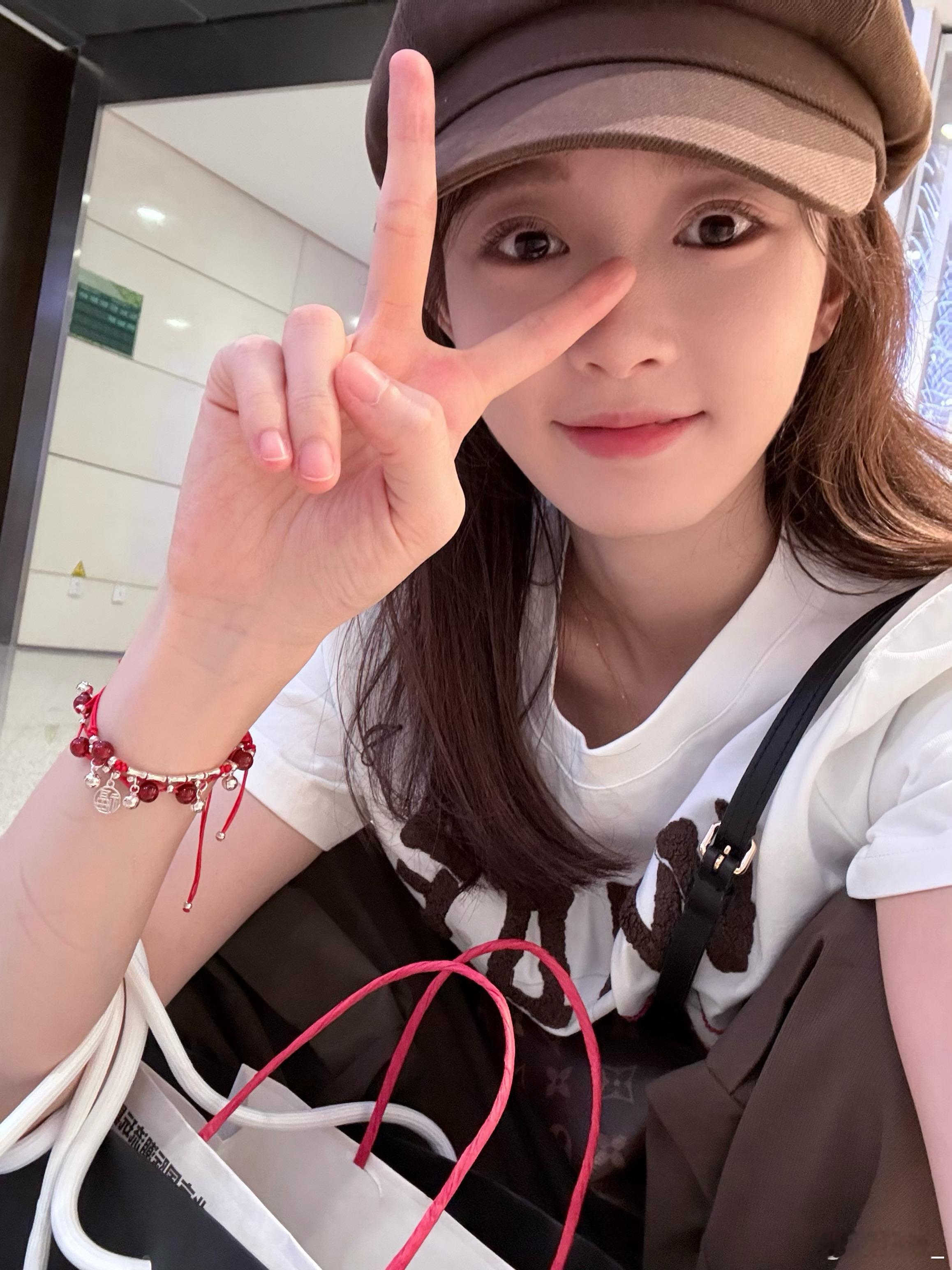 自拍➕2🌙➕1 ​​​