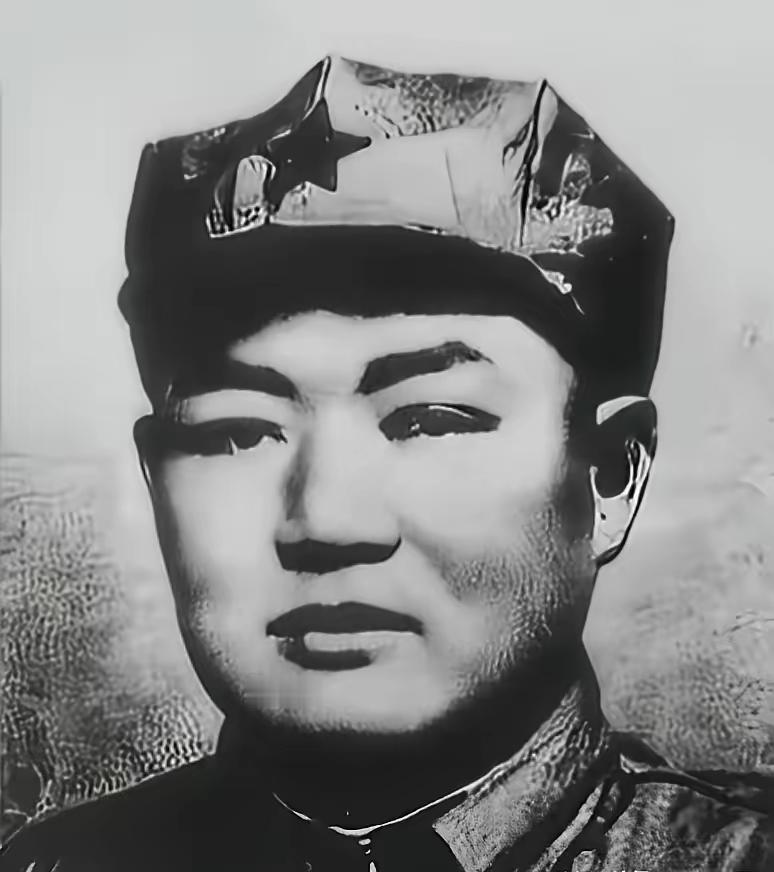 1943年夏天的皖东，空气里都飘着火药味和血腥气。新四军二师师长罗炳辉将军接到一