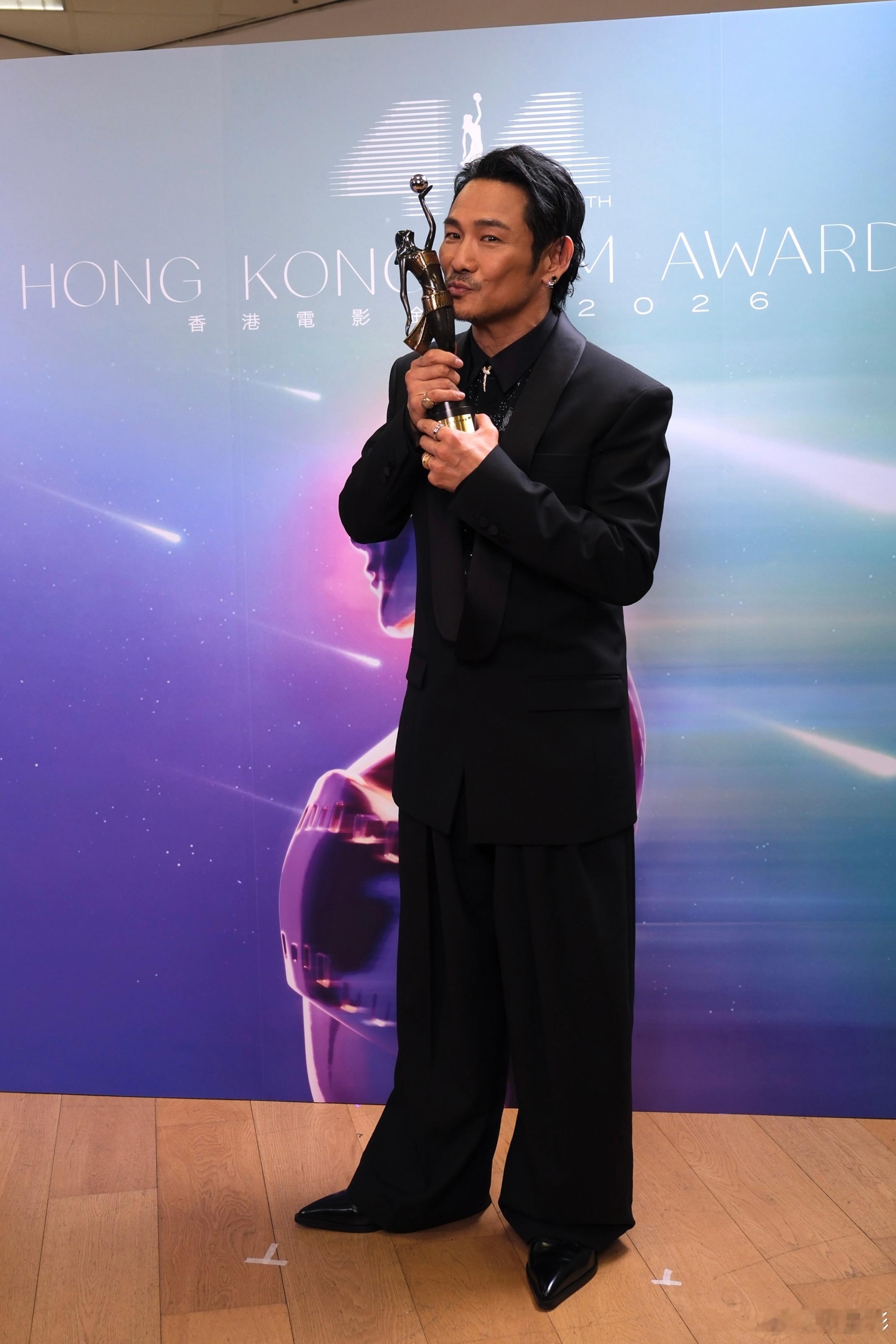 杜德伟金像奖最佳男配角 杜德伟拿奖了！金像奖最佳男配角，这是对他演员身份最好的肯