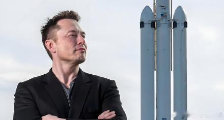 马斯克的SpaceX目前据华尔街主流机构的推测，预计会在六月份正式公开上市，预计