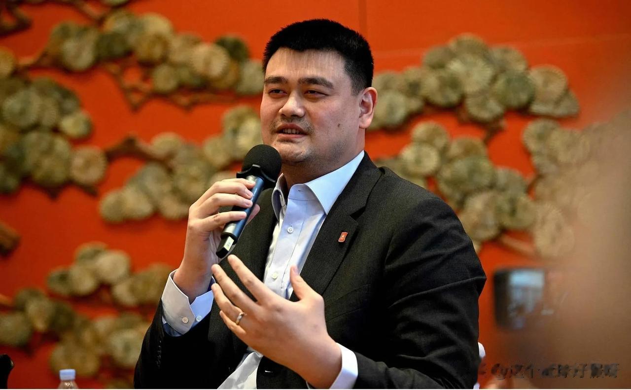 姚明：开始整顿CBA的各种乱象。

CBA第一乱和第二乱都与钱有关系。CBA第一
