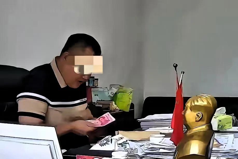 真没见过这么自负的干部，常德这名国企董事长给自己办公室装监控防盗，到头来录像反倒