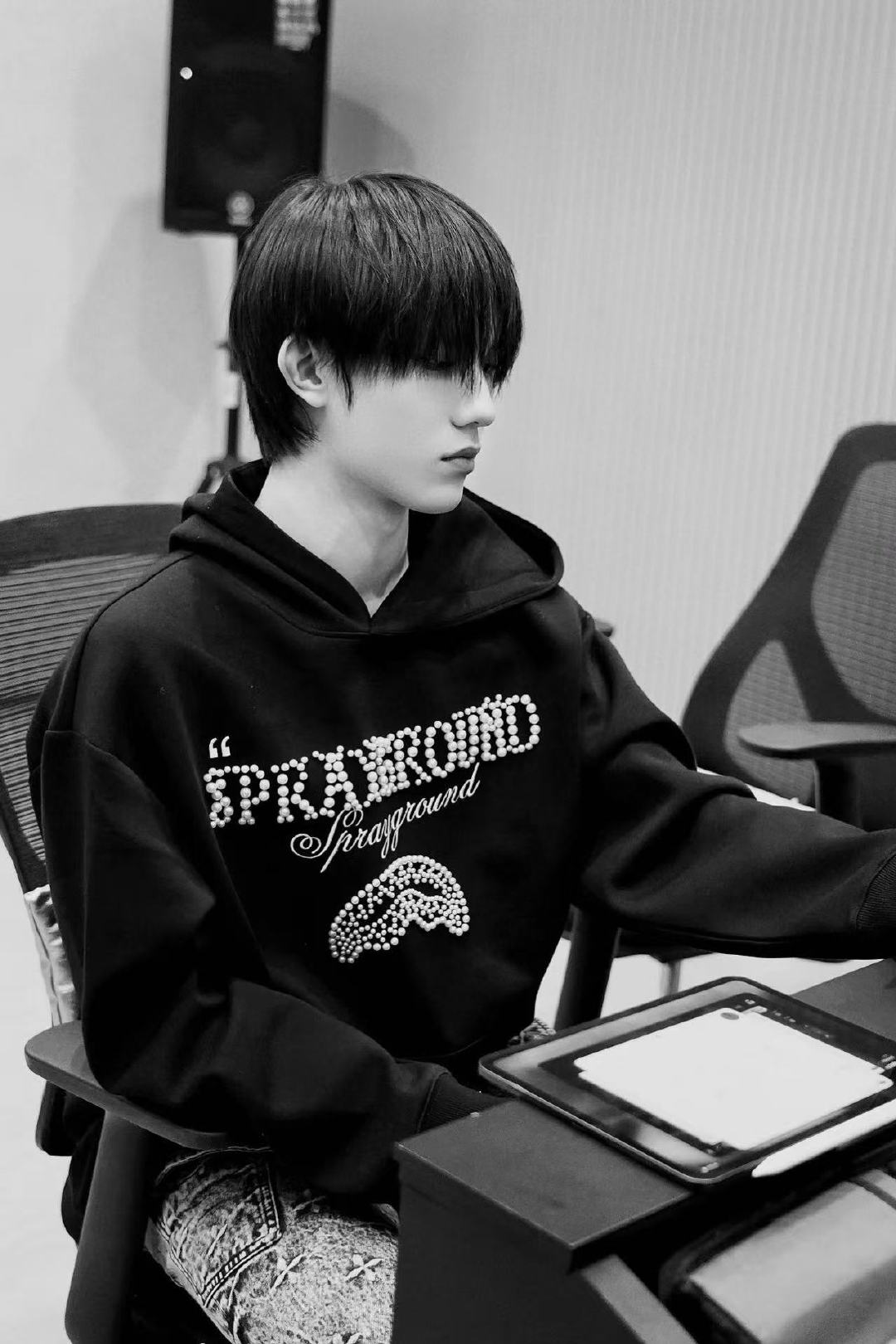 苏新皓荣耀之战练习照苏新皓黑白练习照苏新皓荣耀之战练习照苏新皓