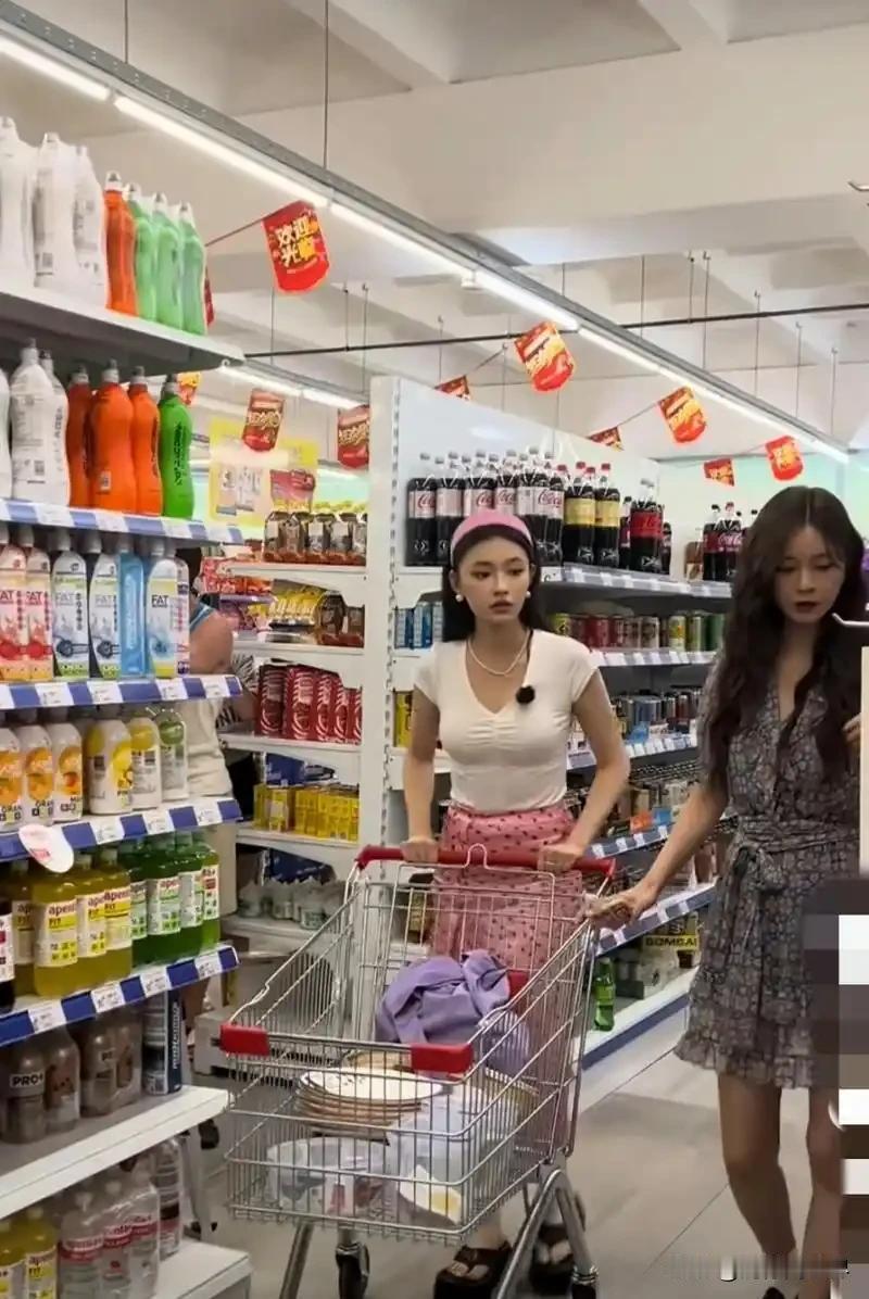 山姆9个月卖了100万个会员，太夸张了！
全国仅 67 家山姆门店，第三个百万付