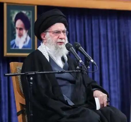 近日，五角大楼旁边的披萨店流量再度暴增！然后《泰晤士报》就传出来，哈梅内伊有逃跑