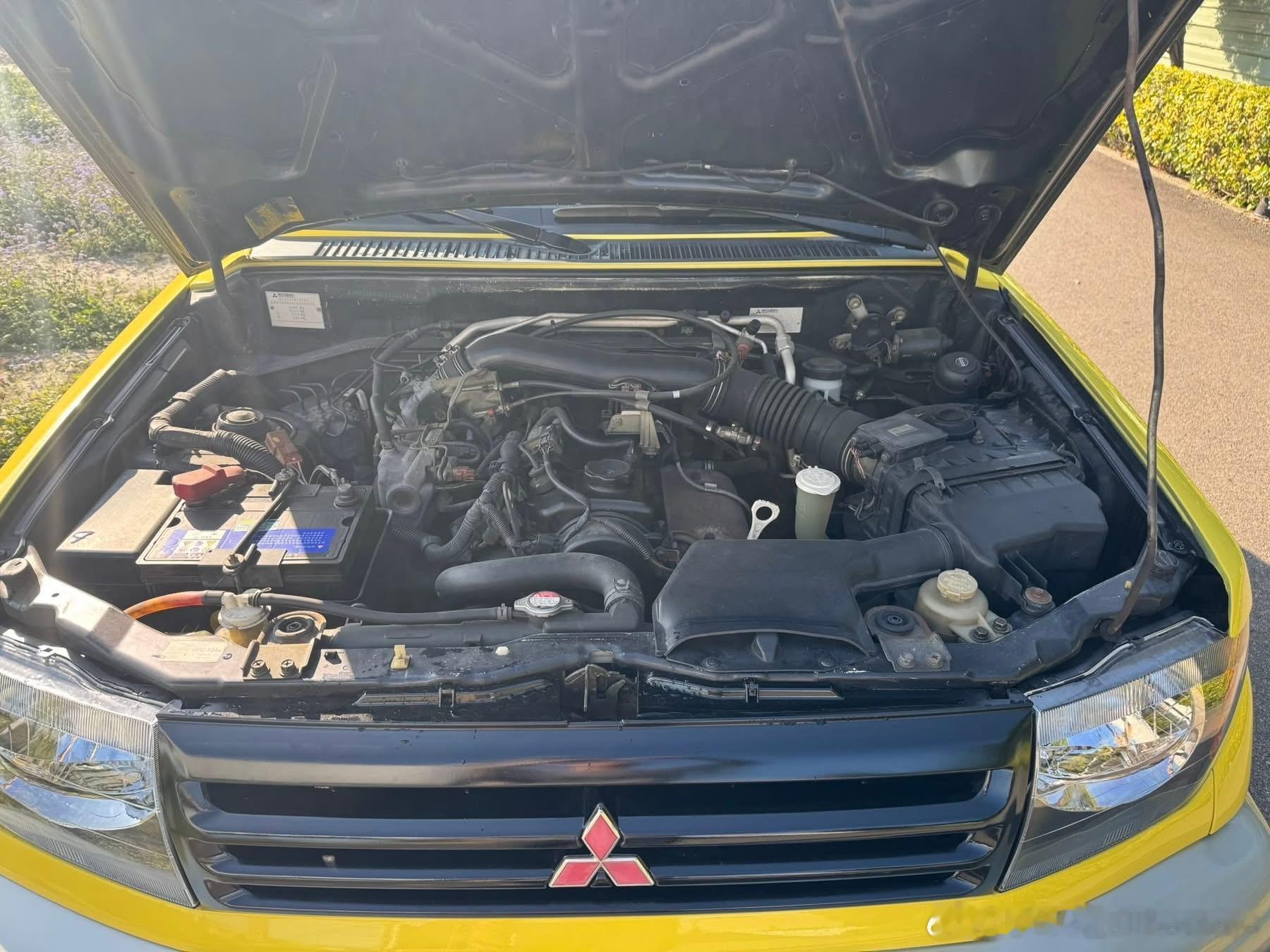 台湾老车2001年Mitsubishi Pajero Pinin 