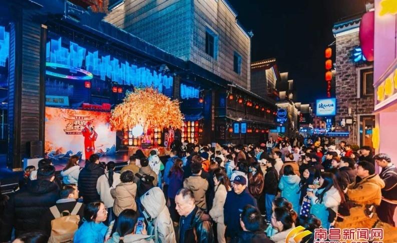 【南昌让年味既有根脉又有温度】我在南昌过大年 丙午马年春节将至，南昌处处涌动着浓
