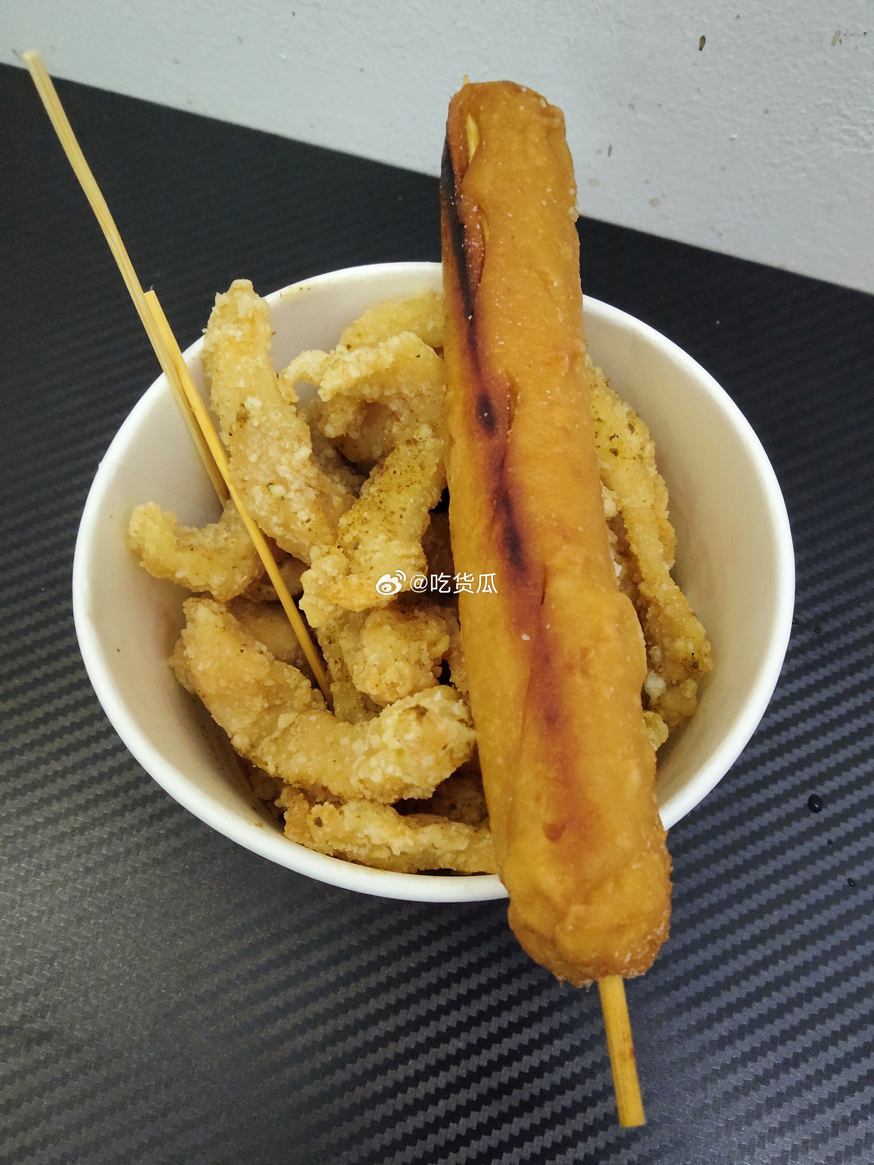 十多年前就开始吃的侨中鸡柳，后来老板生意慢慢做大，也开了好几个店面，其实我也已经