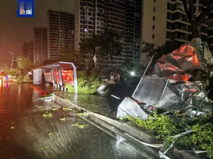 湖北多地遭强对流天气袭击，致8人死亡1人失联：黄石、黄冈、鄂州、咸宁等地出现雷暴大风，53个乡镇风力