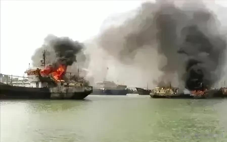 继续吹！不是100%拦截吗？为何乌克兰敖德萨港基本已被炸成废墟。
就在7月21日