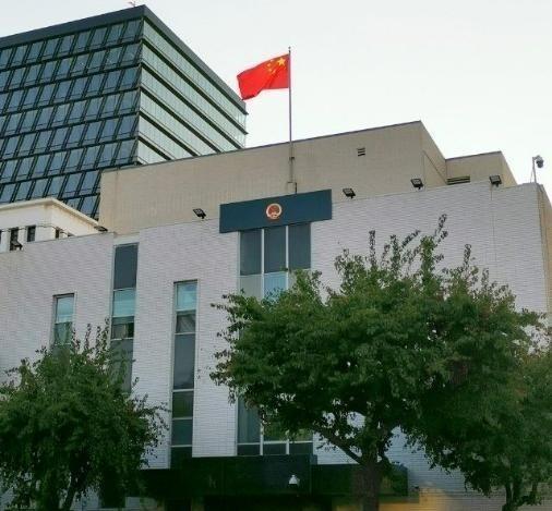 中使馆急呼尽快撤离！祖国永远是咱海外同胞的底气啊。

刚果（金）东部这段时间打得